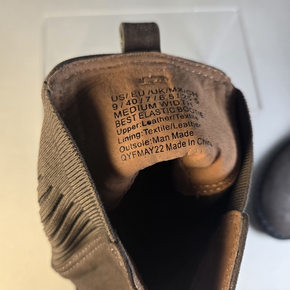 Gentle Souls By Kenneth Cole Brown Mineral Benton Elastic Chelsea Boots Sz 9M - Picture 8 of 8
